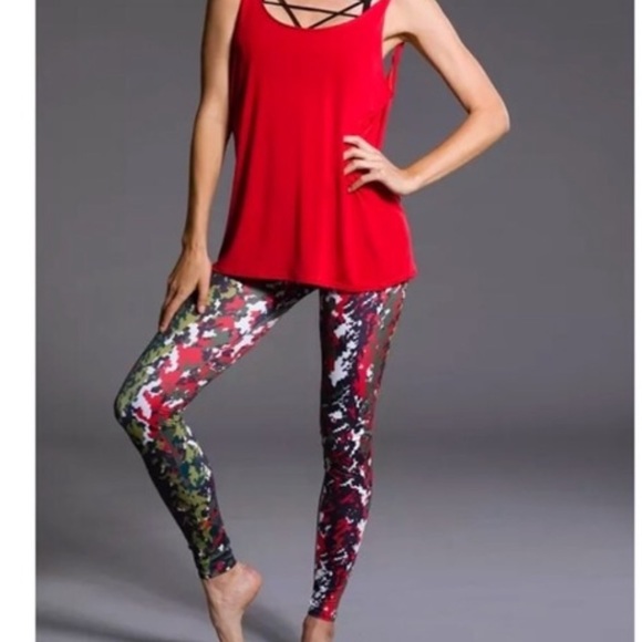 Onzie Pants - Onzie Digital Camo Leggings NWOT